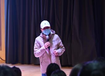 安徽广播电视台外宣部副主任方田受邀来我校作“记者眼中的党的二十大”主题讲座