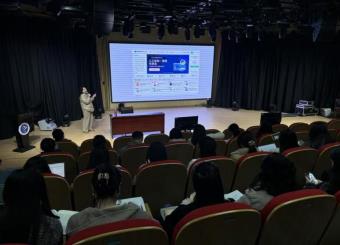 运用信息化教学手段促进教学质量提升——澳门十大电子正规游戏网站成功举办“线上线下混合课程的实践应用”专题讲座